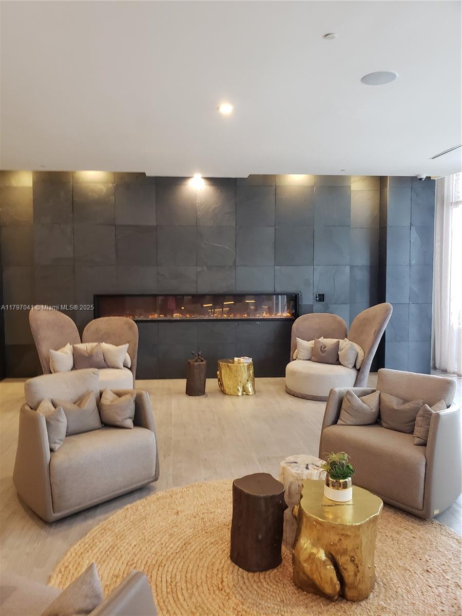 ARIA ON THE BAY CONDO - Residential Lease