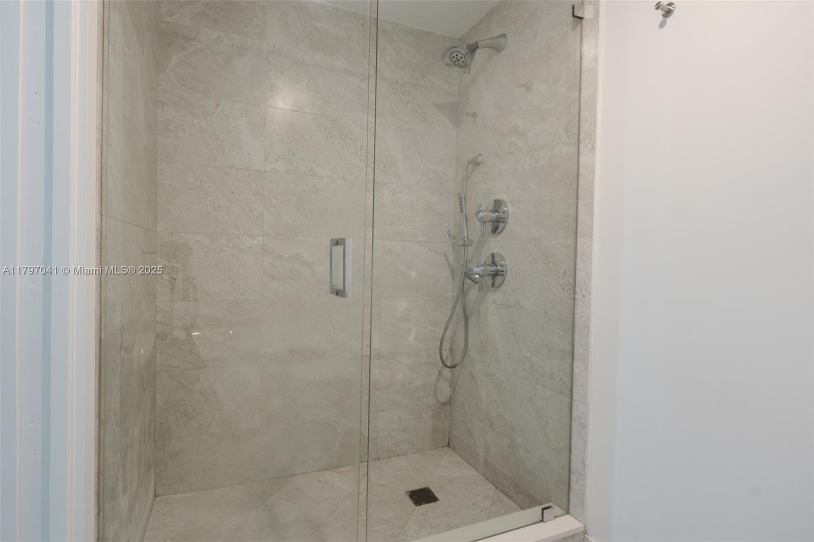 ARIA ON THE BAY CONDO - Residential Lease