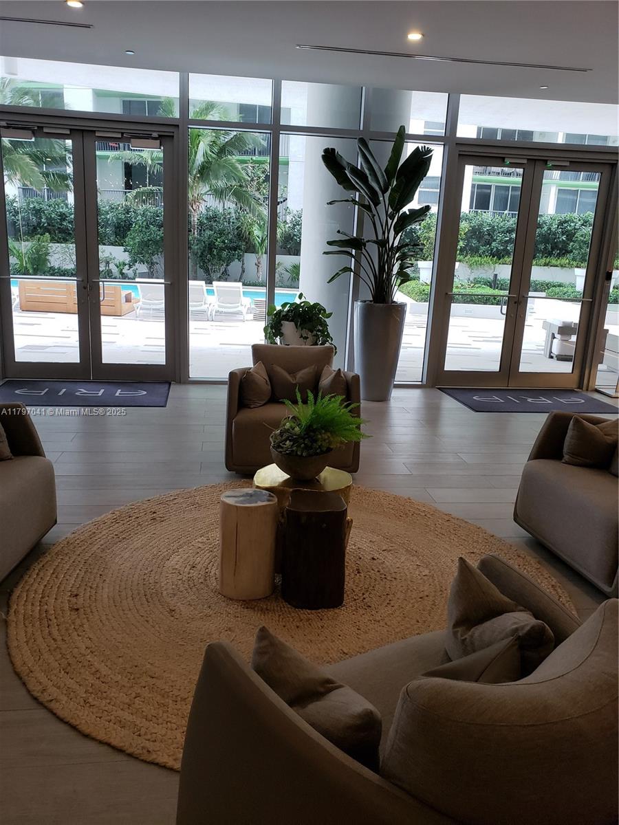 ARIA ON THE BAY CONDO - Residential Lease