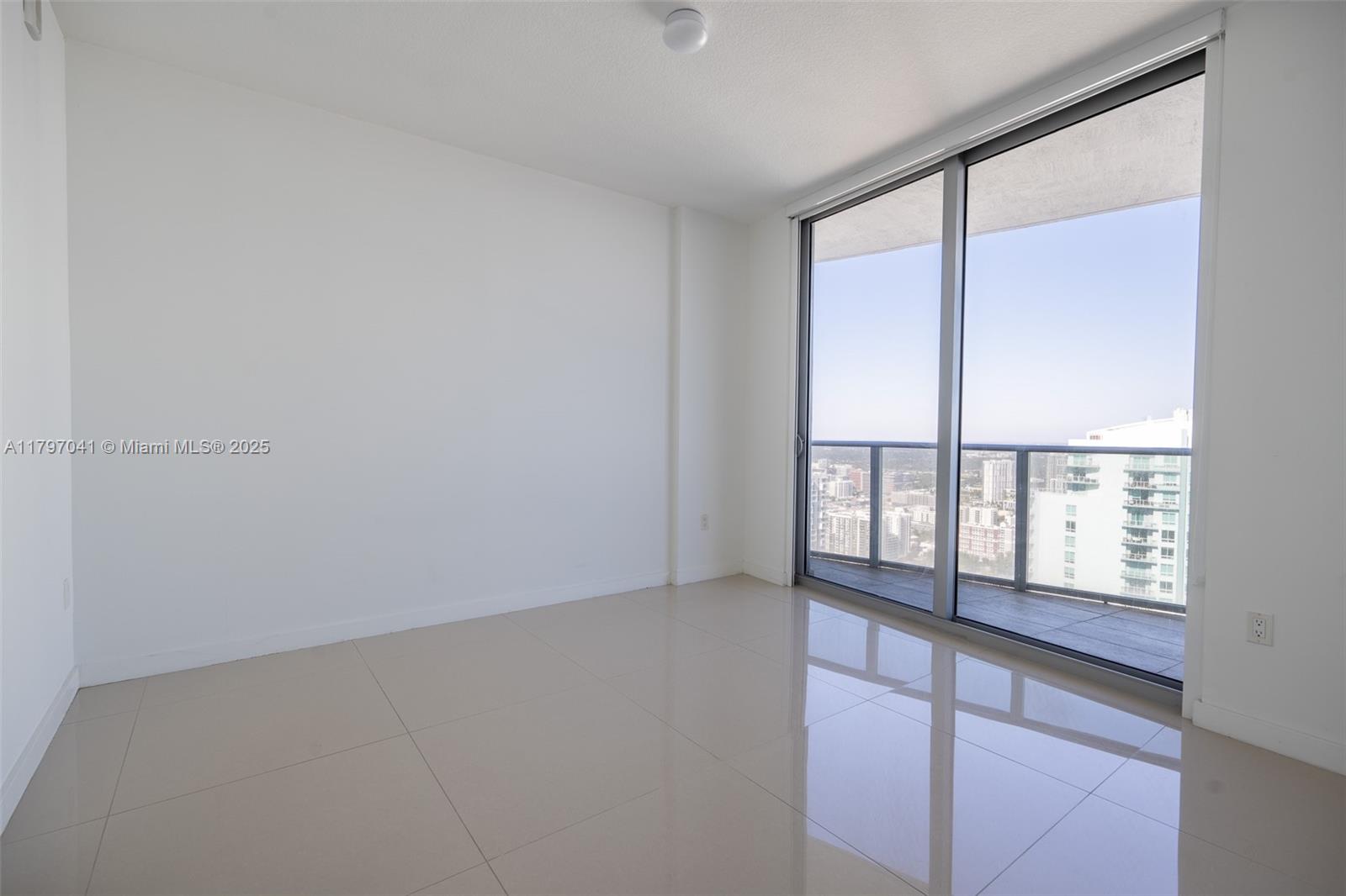 ARIA ON THE BAY CONDO - Residential Lease