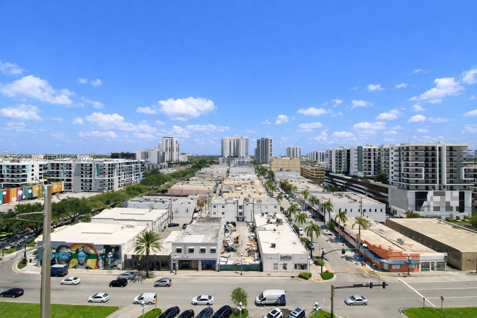 HOLLYWOOD STATION RES CON - Residential