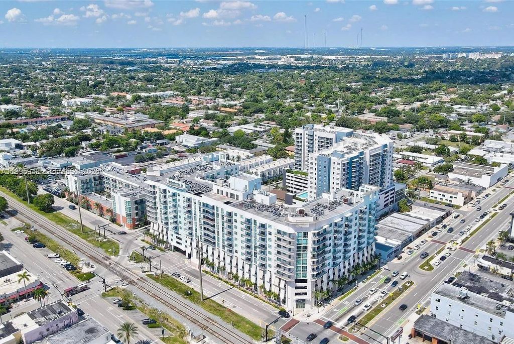 Photo of 140 S Dixie Hwy #1019, Hollywood, FL 33020 (MLS # A11995348)