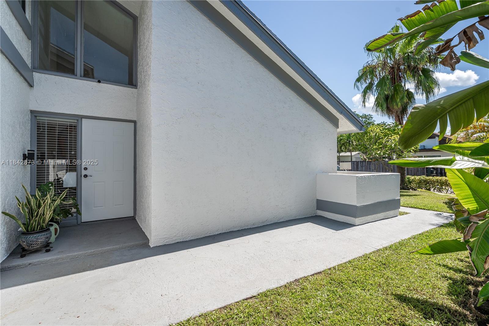 3930 SW 82nd Ter