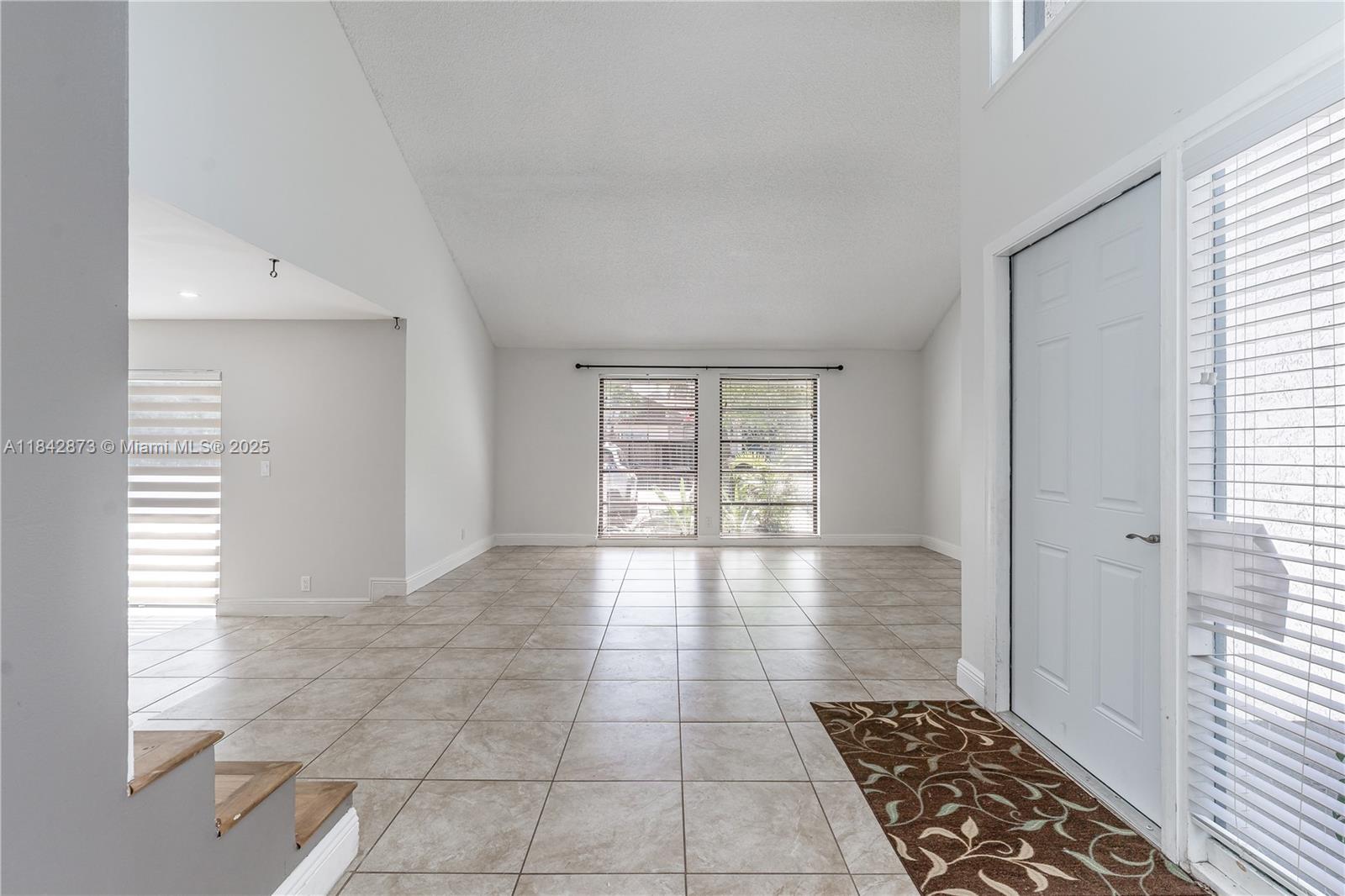 3930 SW 82nd Ter