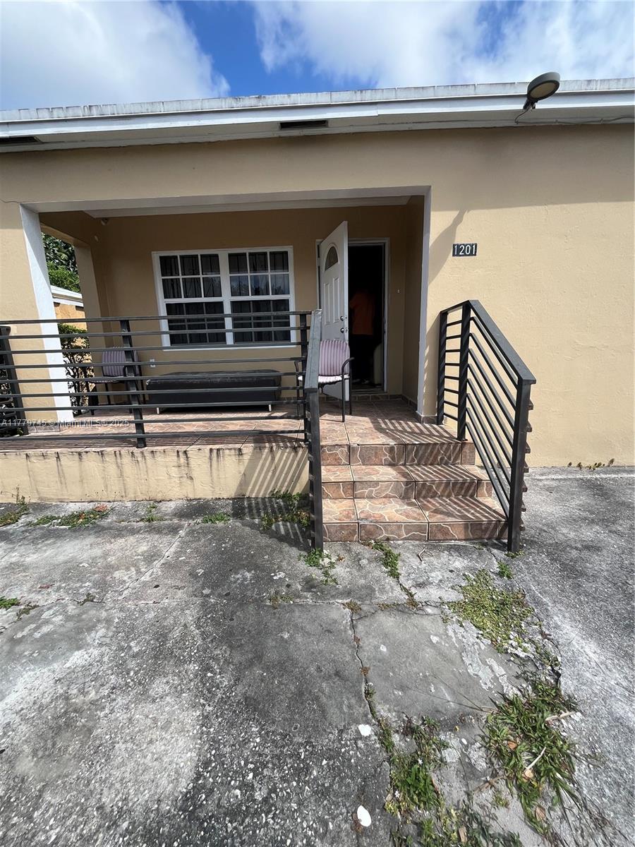 1201 NW 117th St
