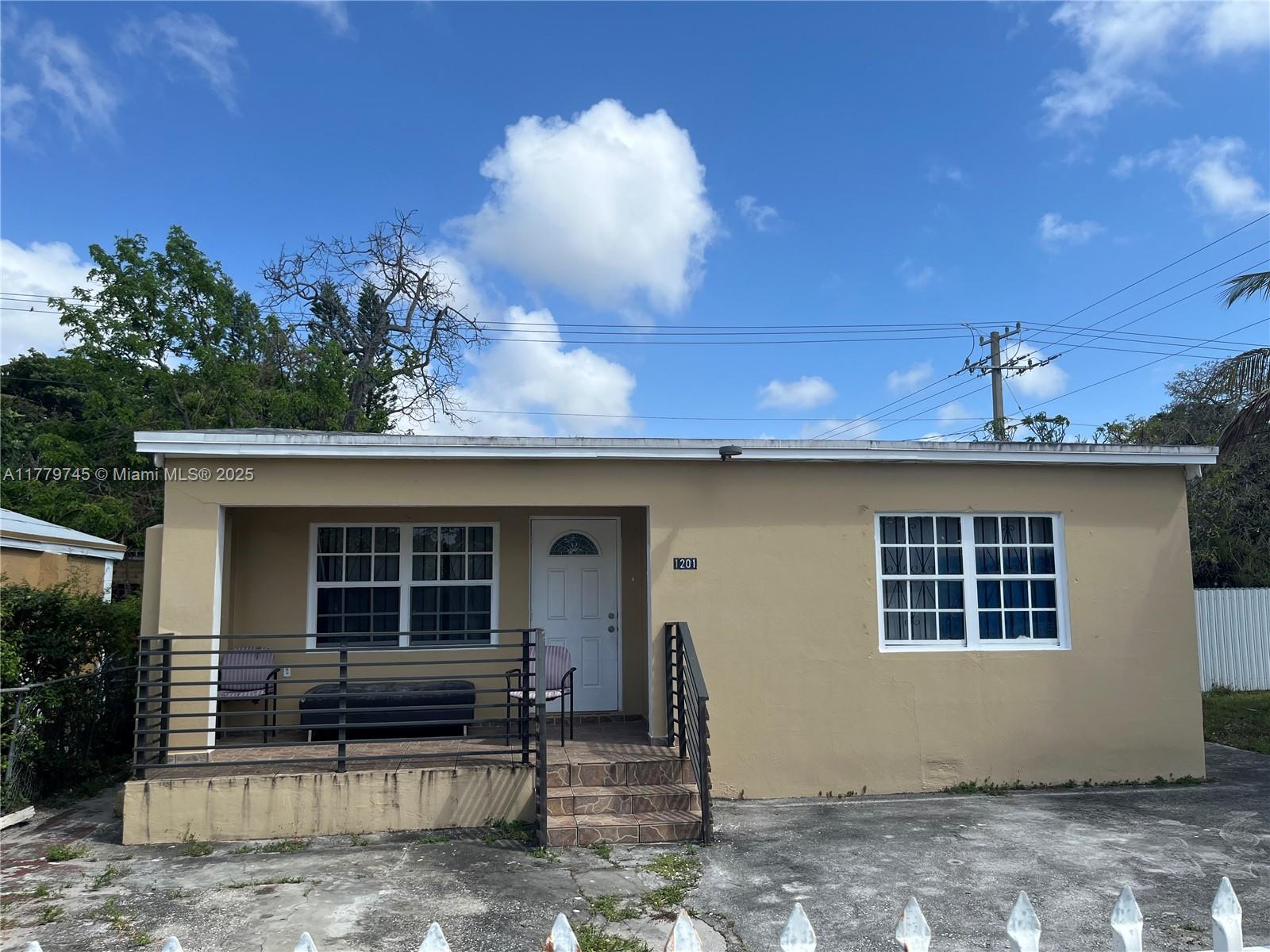 1201 NW 117th St