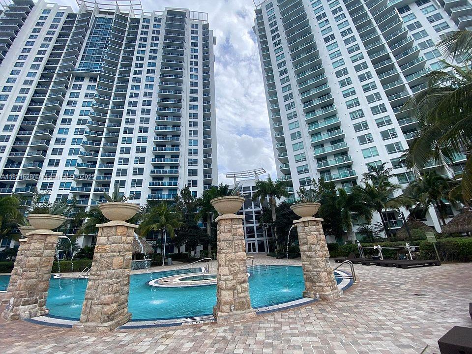 Rental Property at 2641 N Flamingo Rd 1706N, Sunrise, Miami-Dade County, Florida - Bedrooms: 2 
Bathrooms: 2  - $3,100 MO.