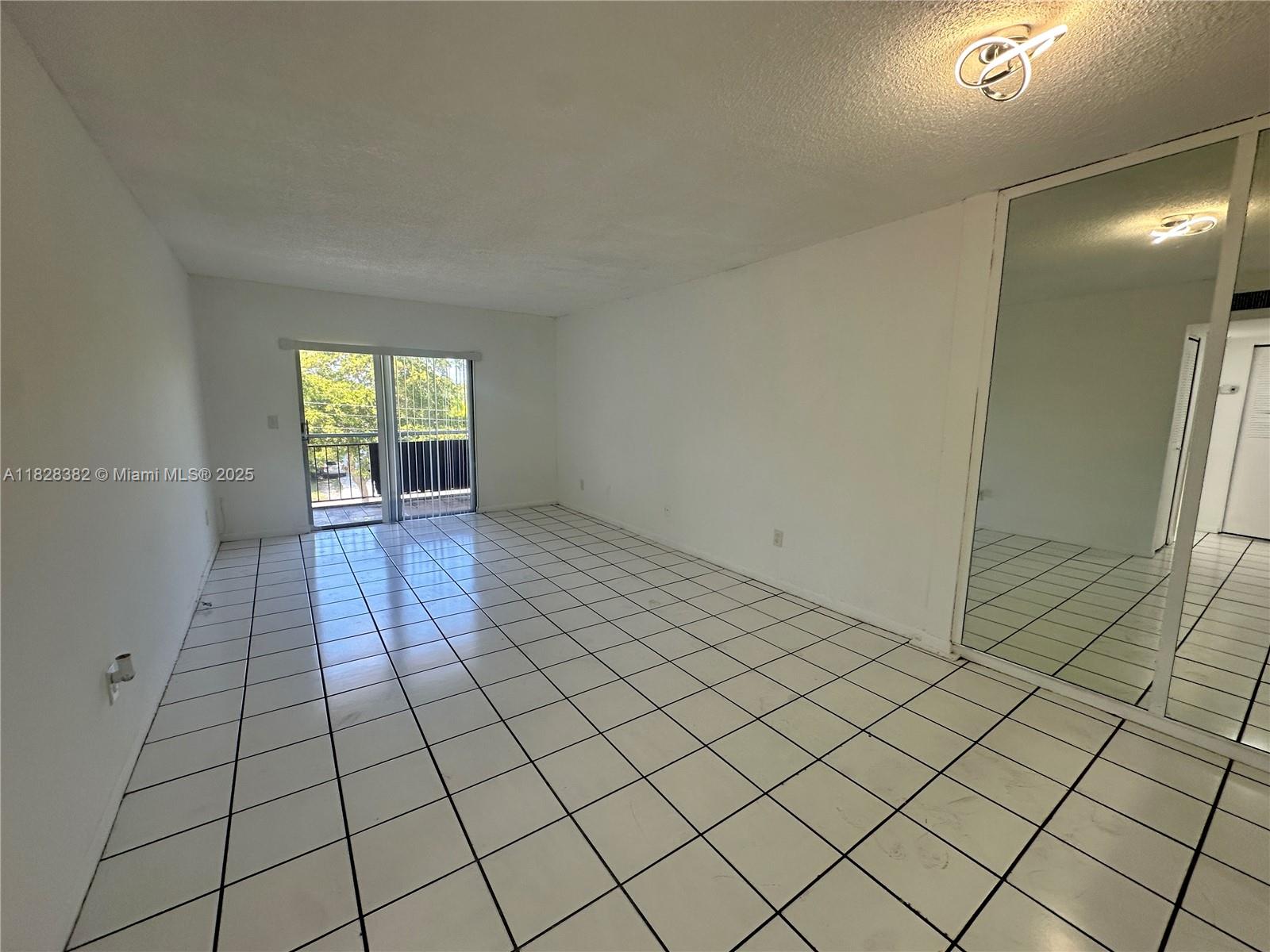 13685 NE 10th Ave 302