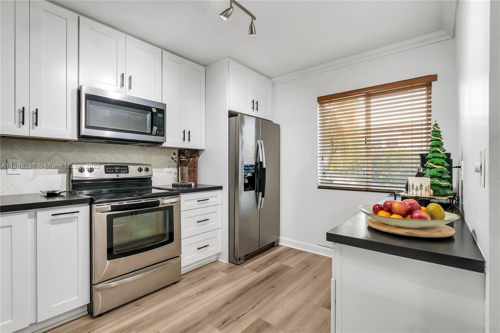 Photo of Pembroke Pines, FL 33029 (MLS # A11888287)