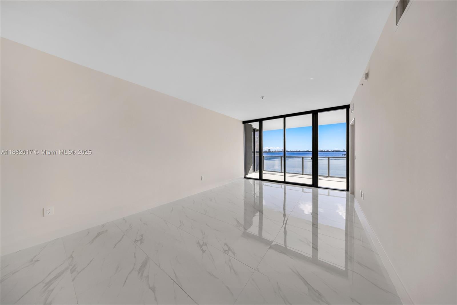 ARIA RESERVE - Residential Lease