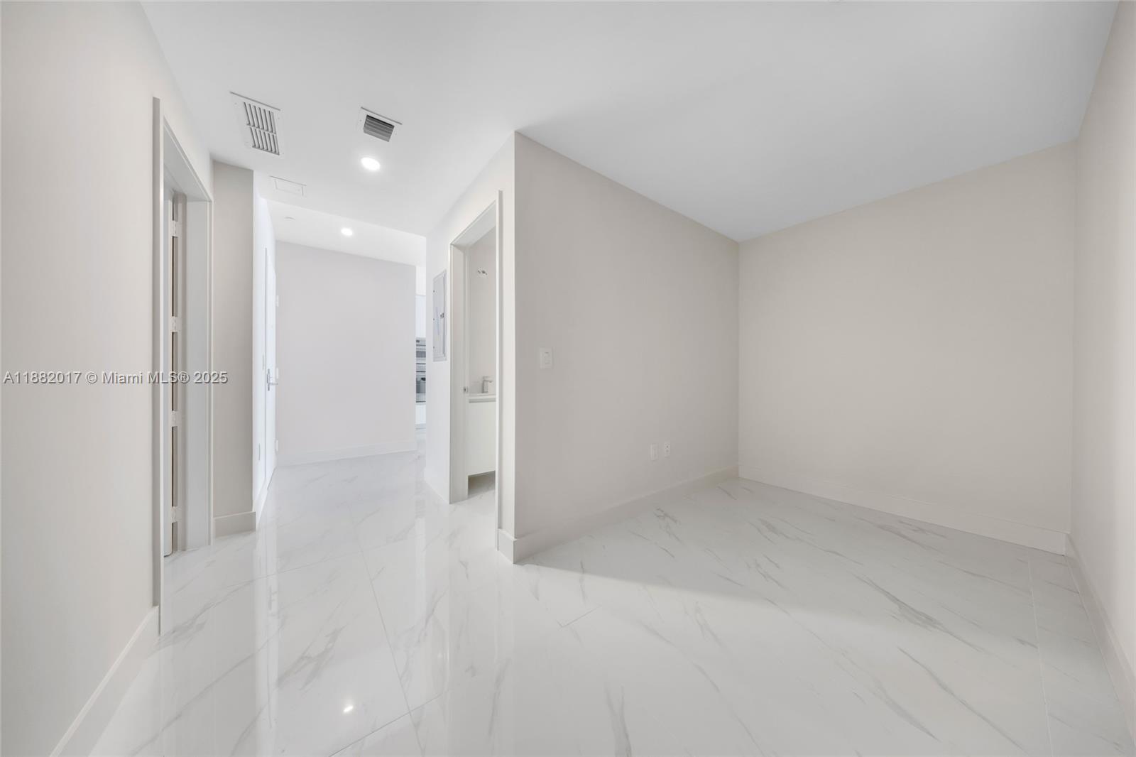 ARIA RESERVE - Residential Lease