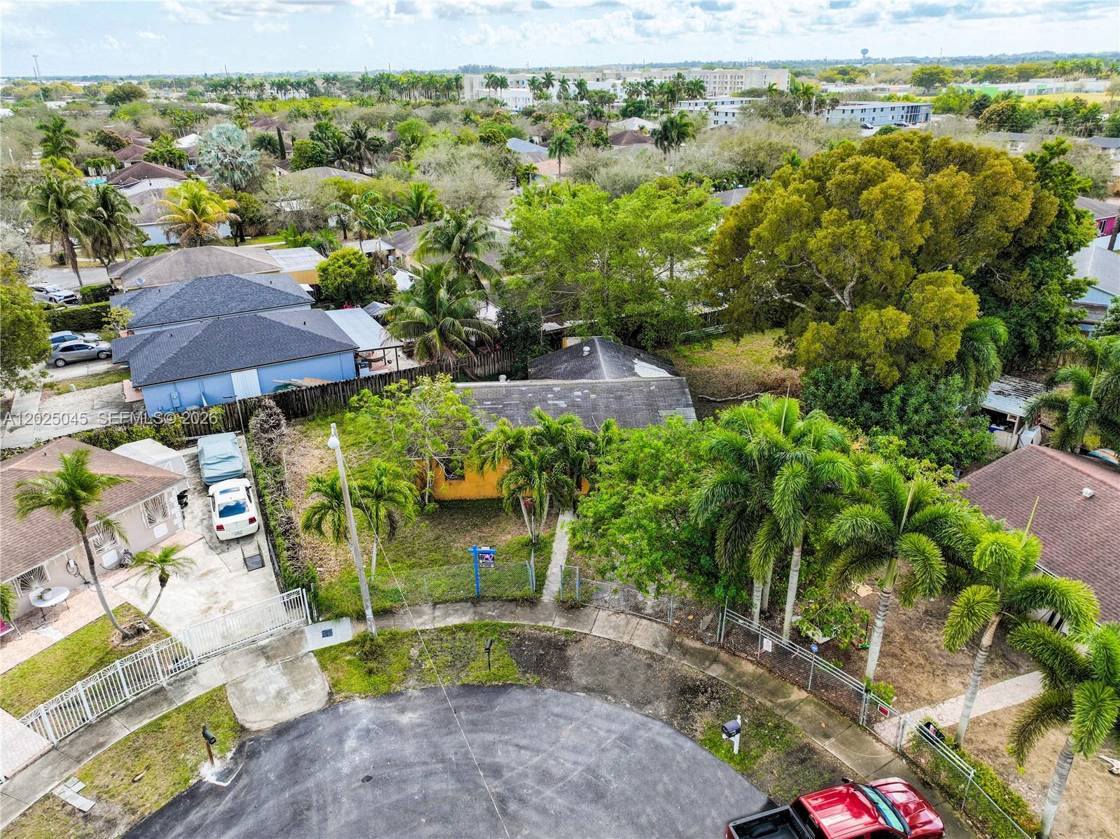 AVOCADO VILLAS - Residential