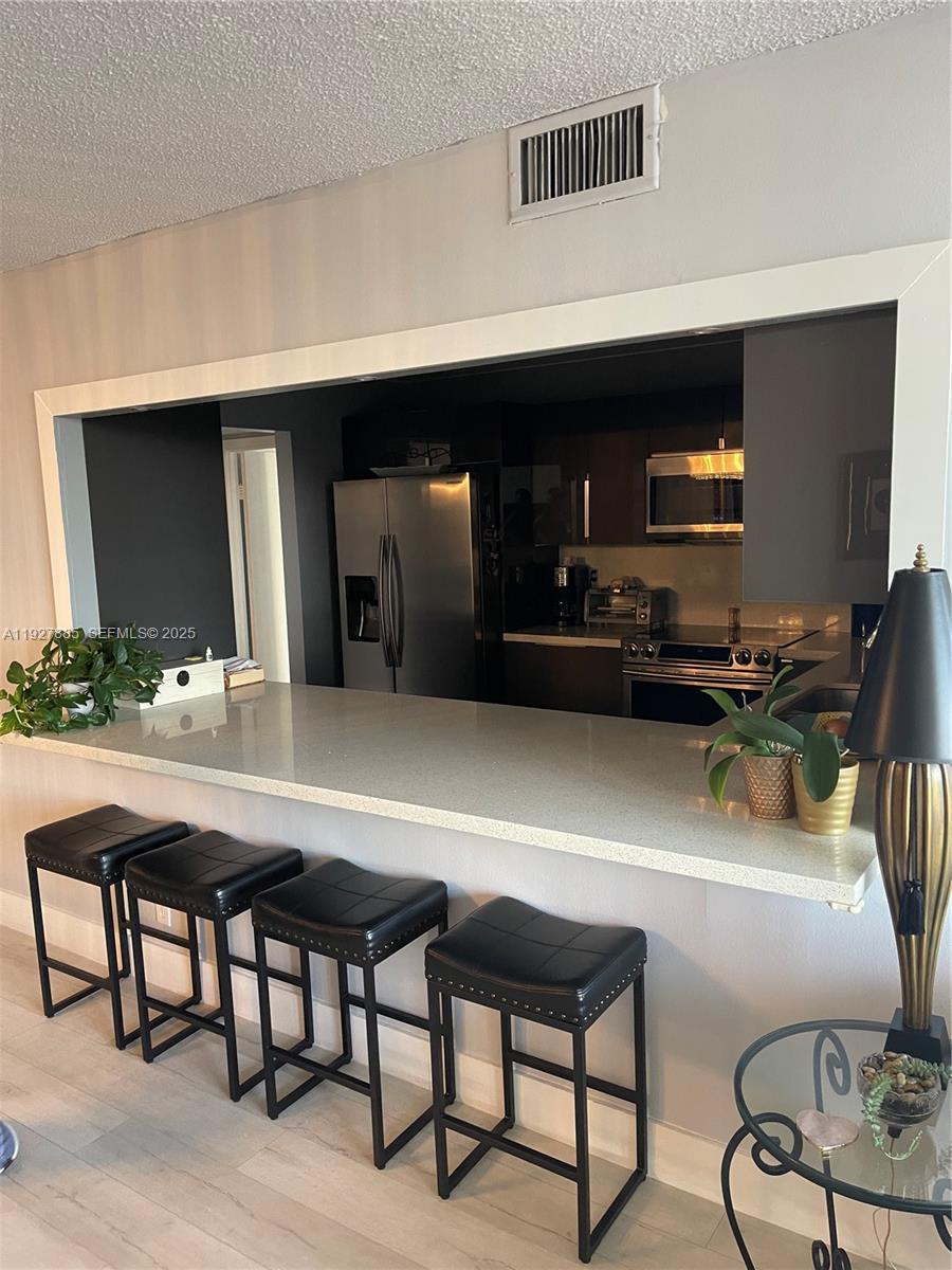 200 LESLIE CONDO - Residential