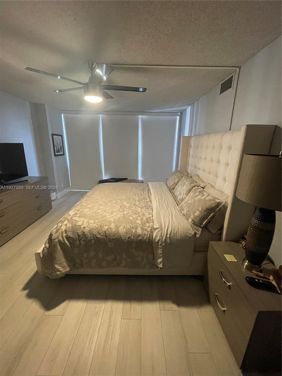 200 LESLIE CONDO - Residential