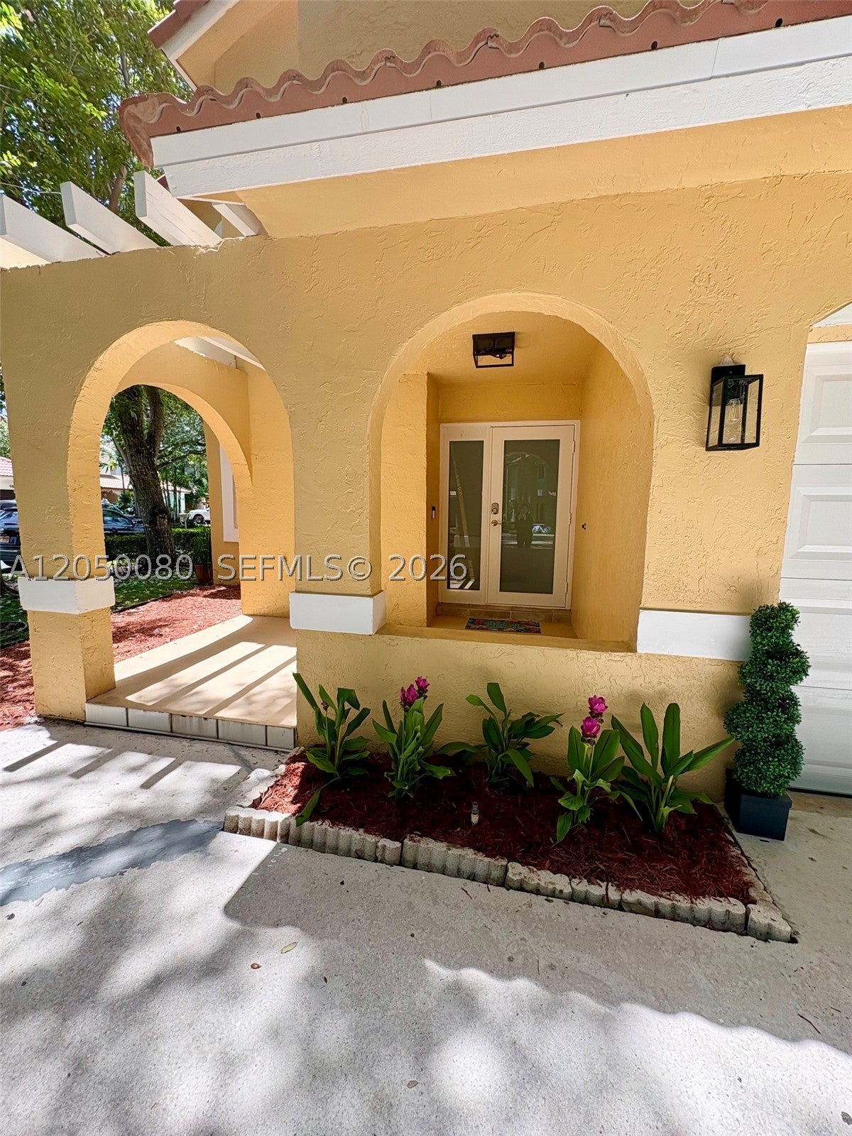 9833 NW 5th Ct