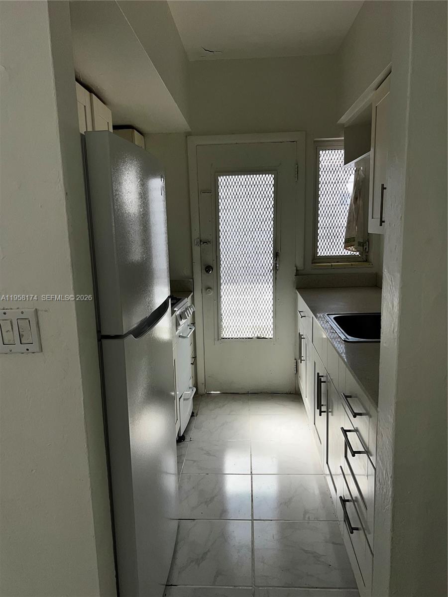 OCEAN BEACH ADDN NO 3 - Residential Lease