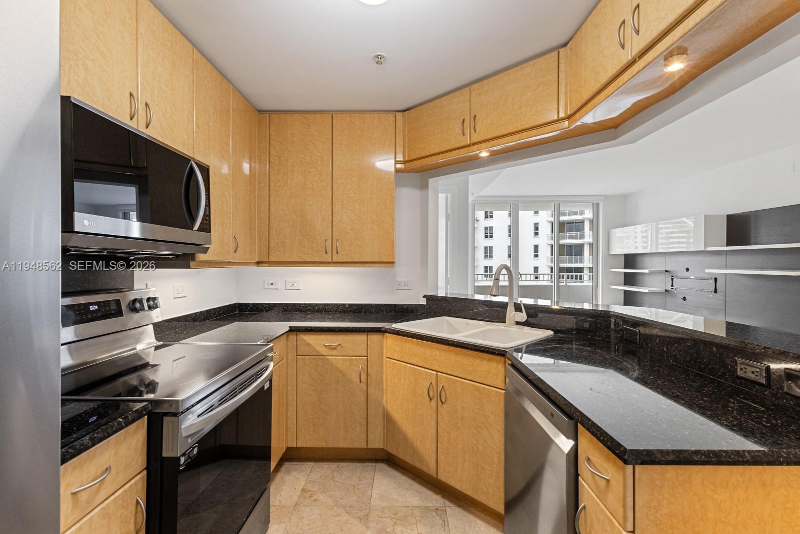 COURTS BRICKELL KEY CONDO - Residential