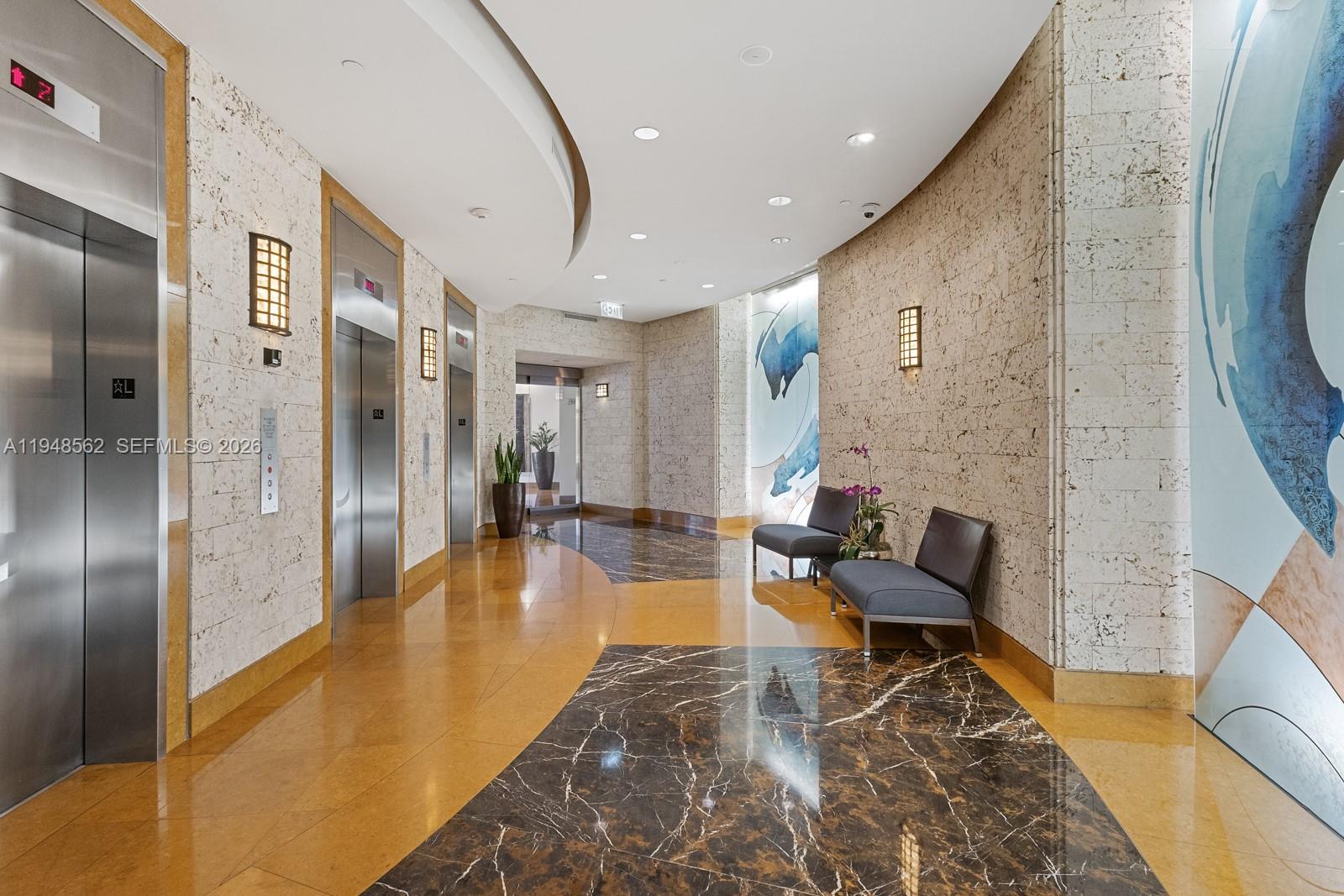 COURTS BRICKELL KEY CONDO - Residential