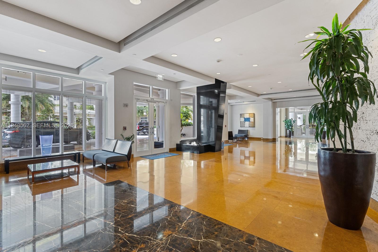 COURTS BRICKELL KEY CONDO - Residential