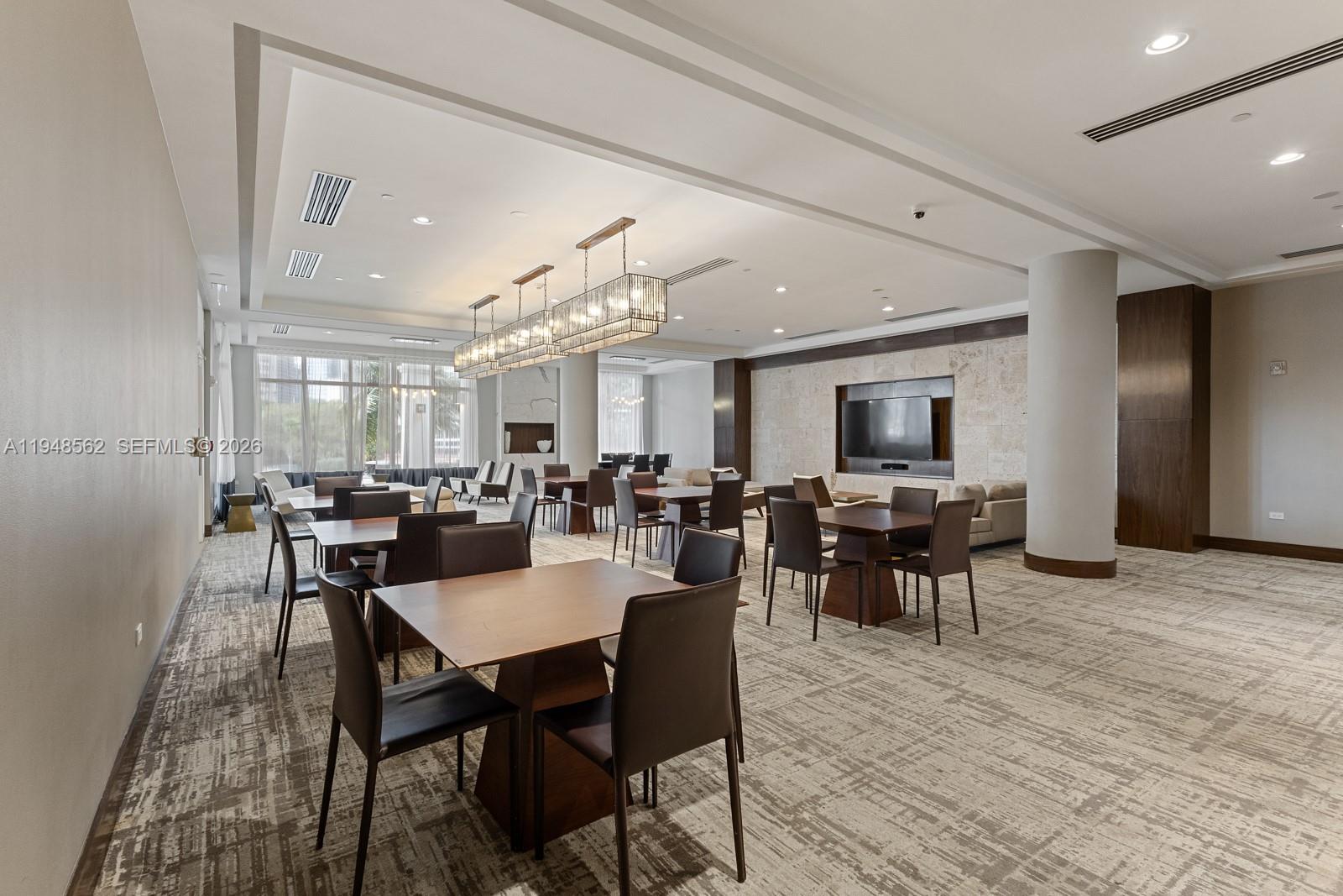 COURTS BRICKELL KEY CONDO - Residential