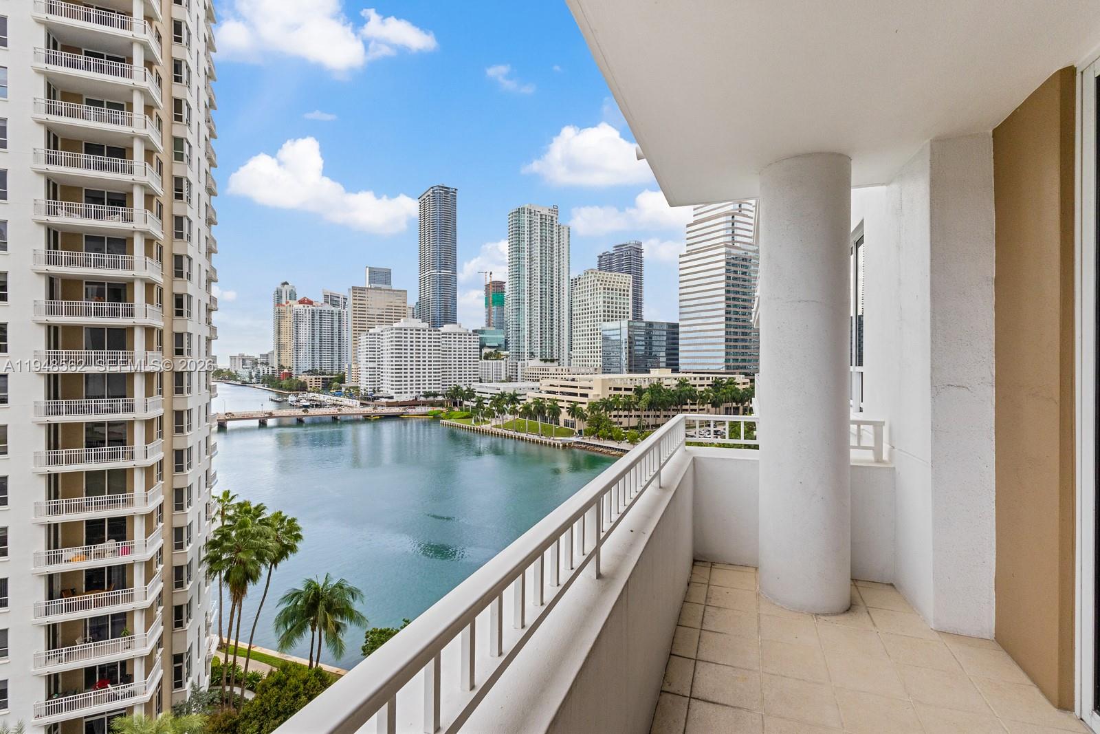 COURTS BRICKELL KEY CONDO - Residential
