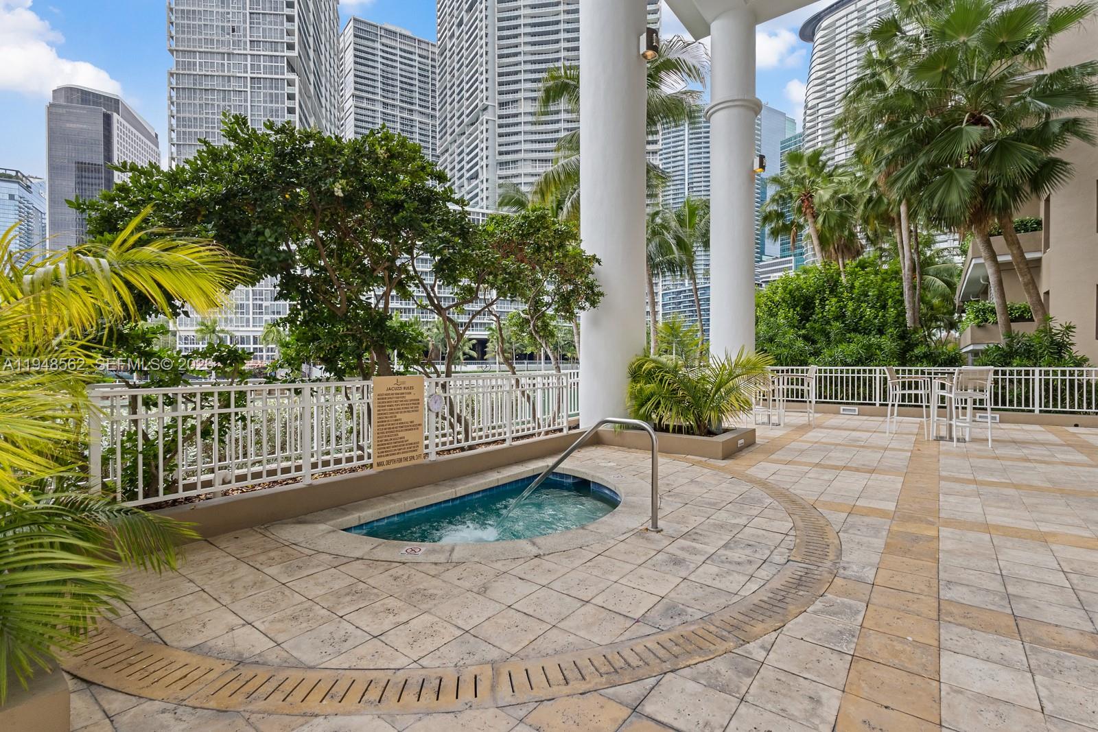 COURTS BRICKELL KEY CONDO - Residential