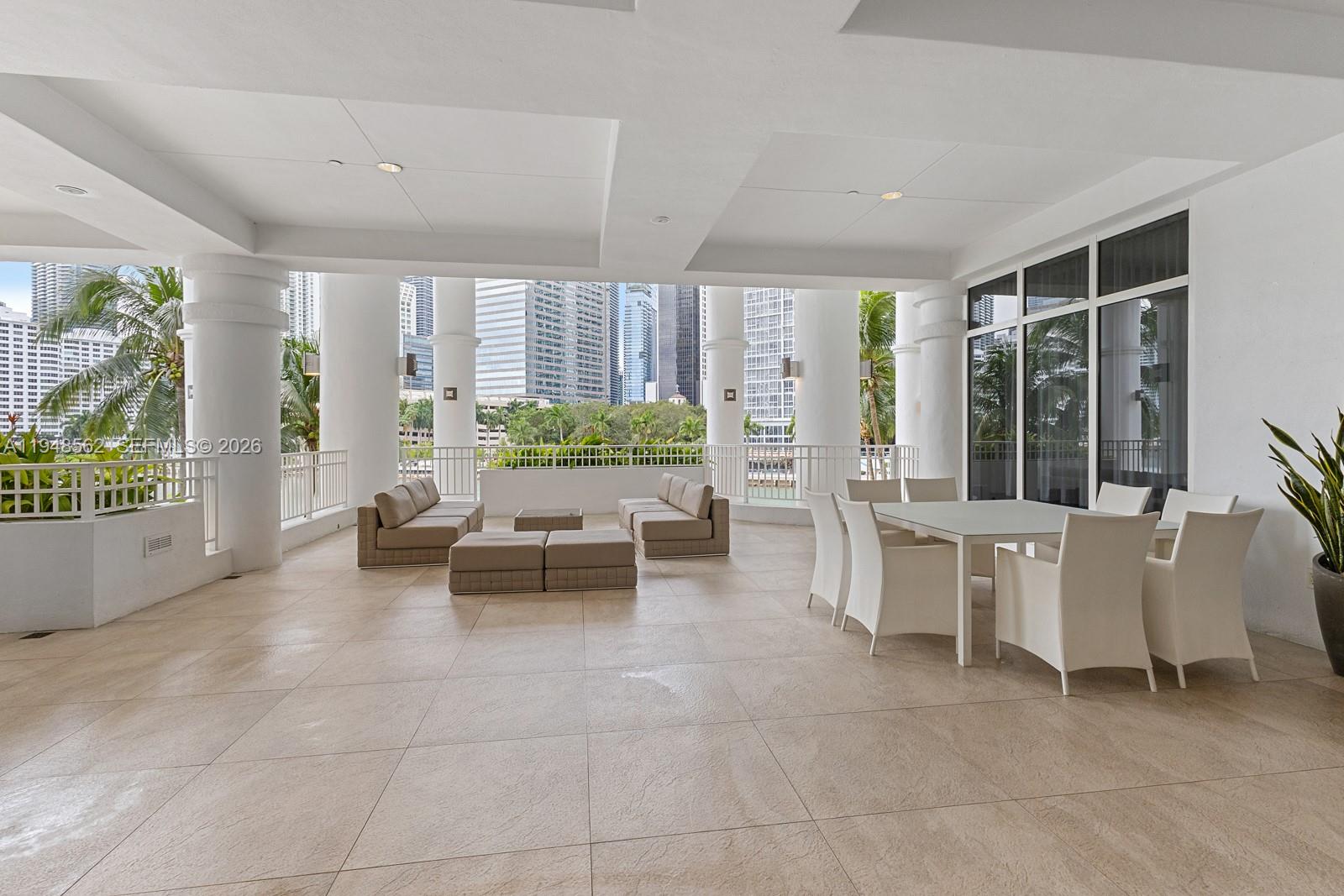 COURTS BRICKELL KEY CONDO - Residential