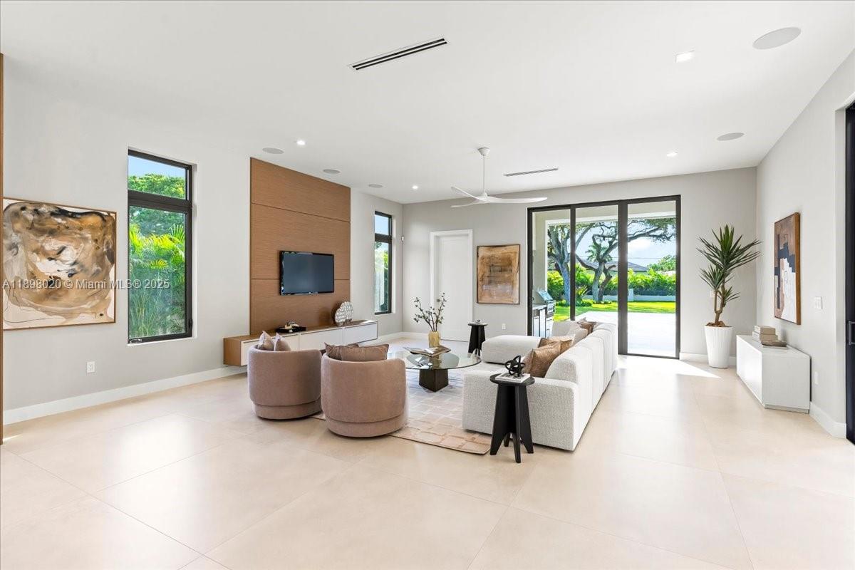 Sunset Paradise - Residential