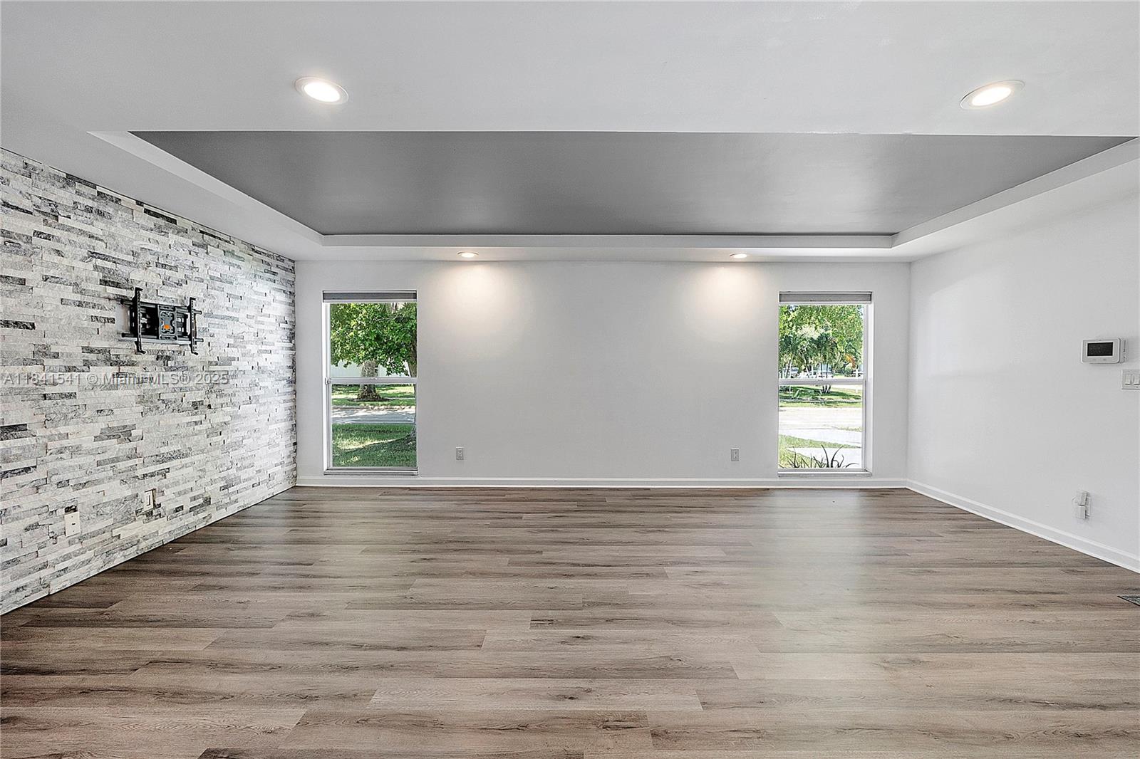 MAINLANDS OF TAMARAC LAKE - Residential