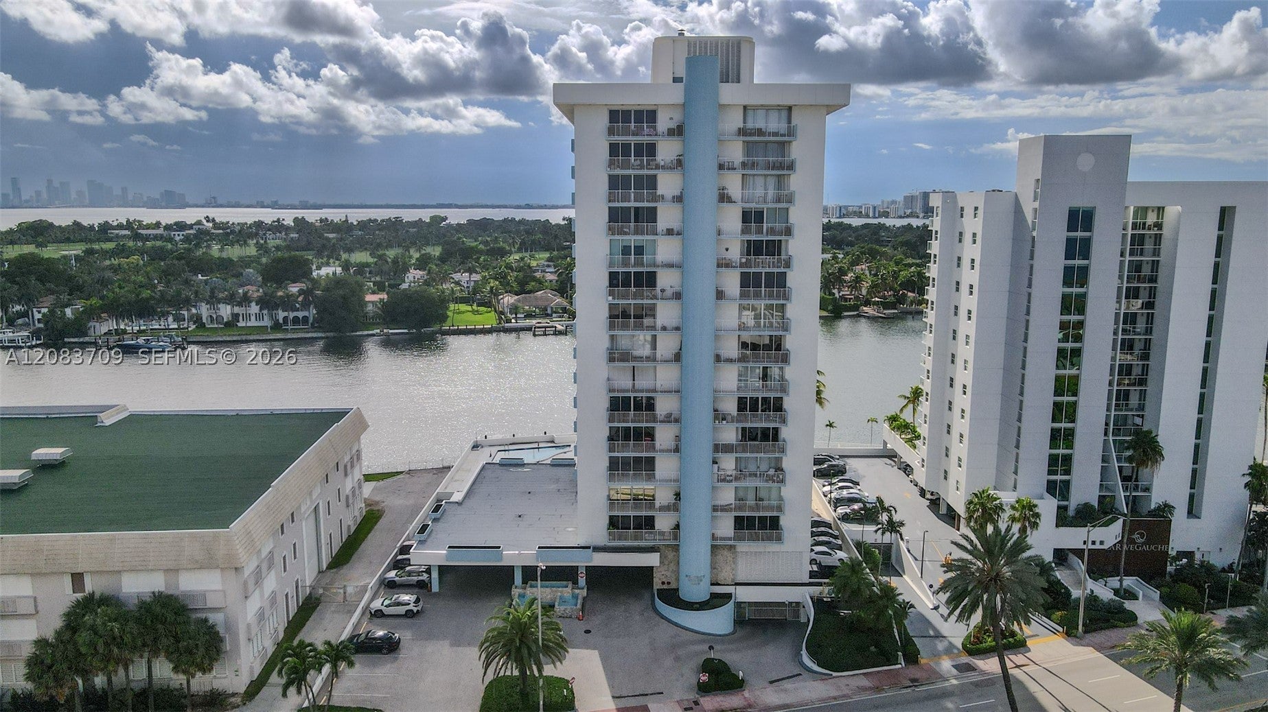 5838 Collins Ave 15F