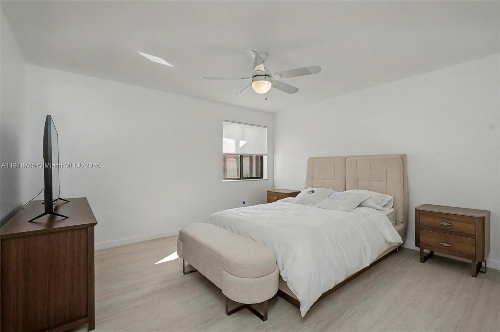 VILLA FLORA AT BOCA POINT - Residential