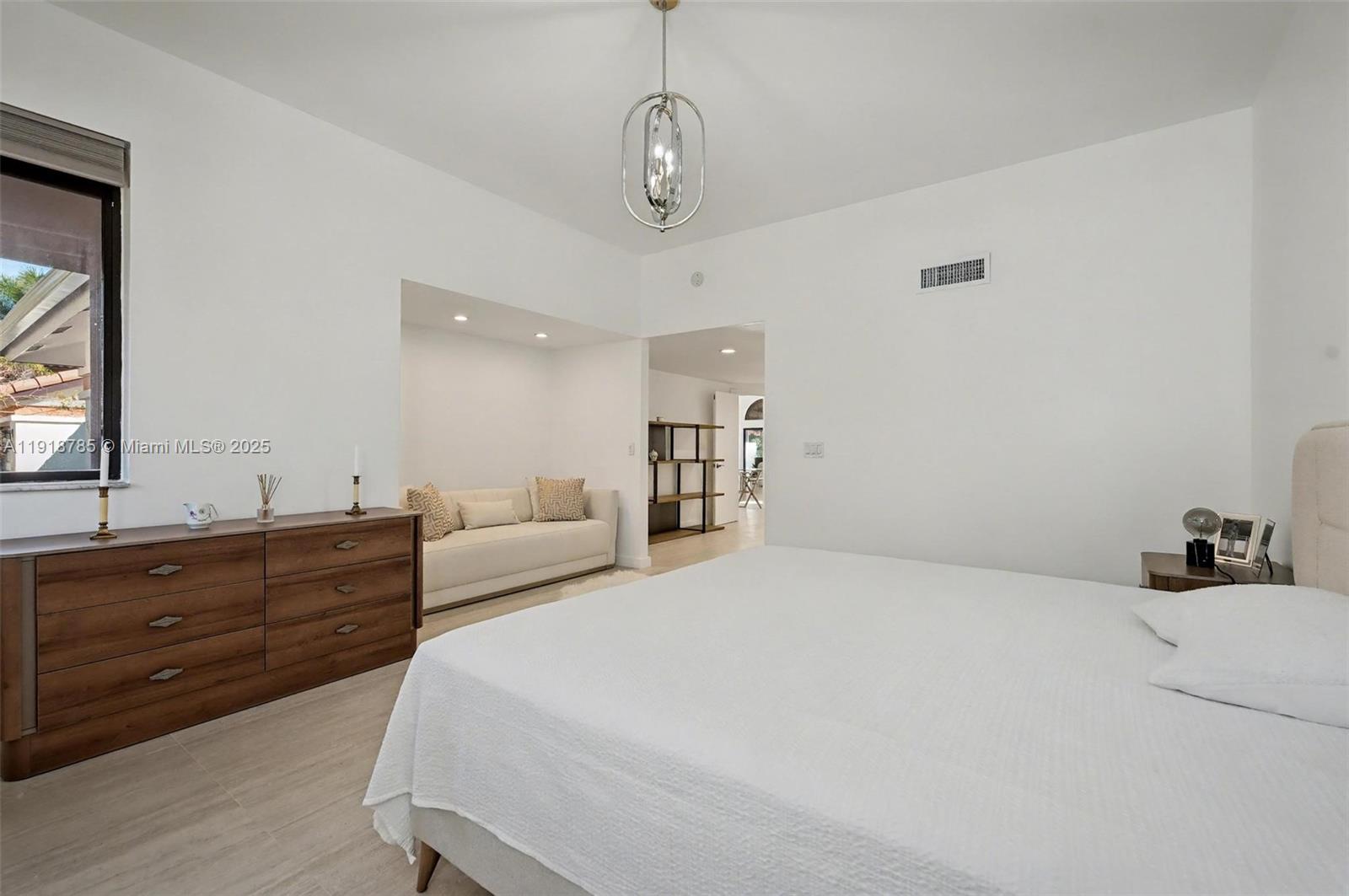 VILLA FLORA AT BOCA POINT - Residential