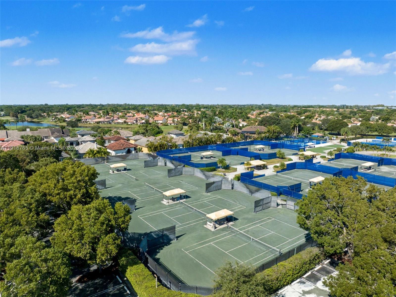 VILLA FLORA AT BOCA POINT - Residential