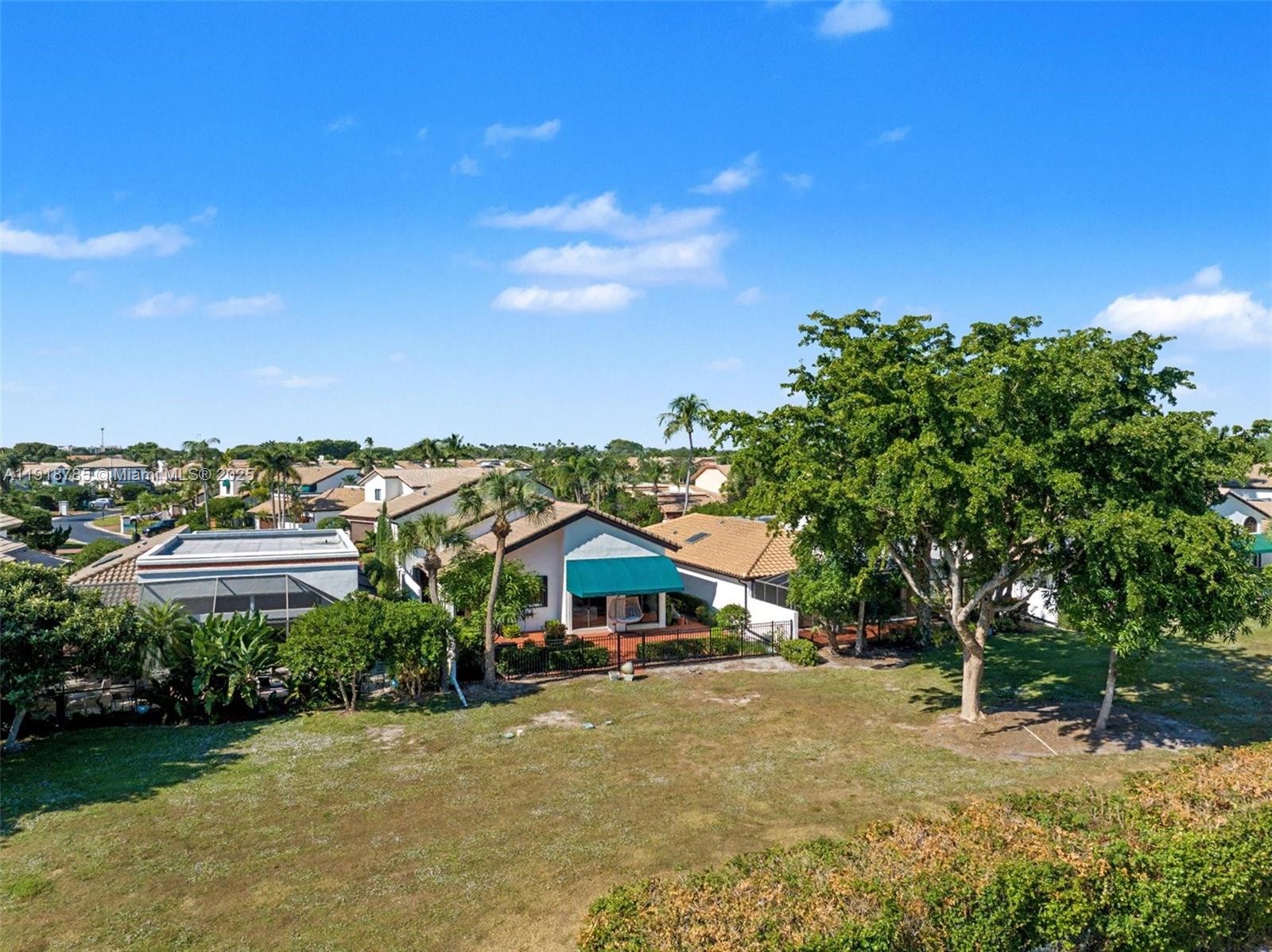 VILLA FLORA AT BOCA POINT - Residential