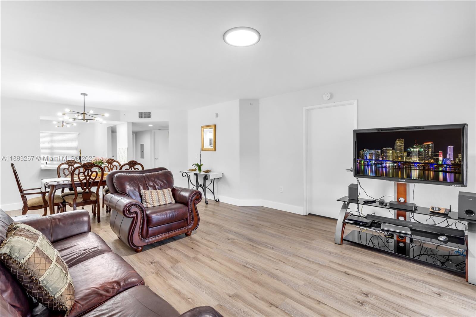 PLYMOUTH AT CENTURY VILLA - Residential