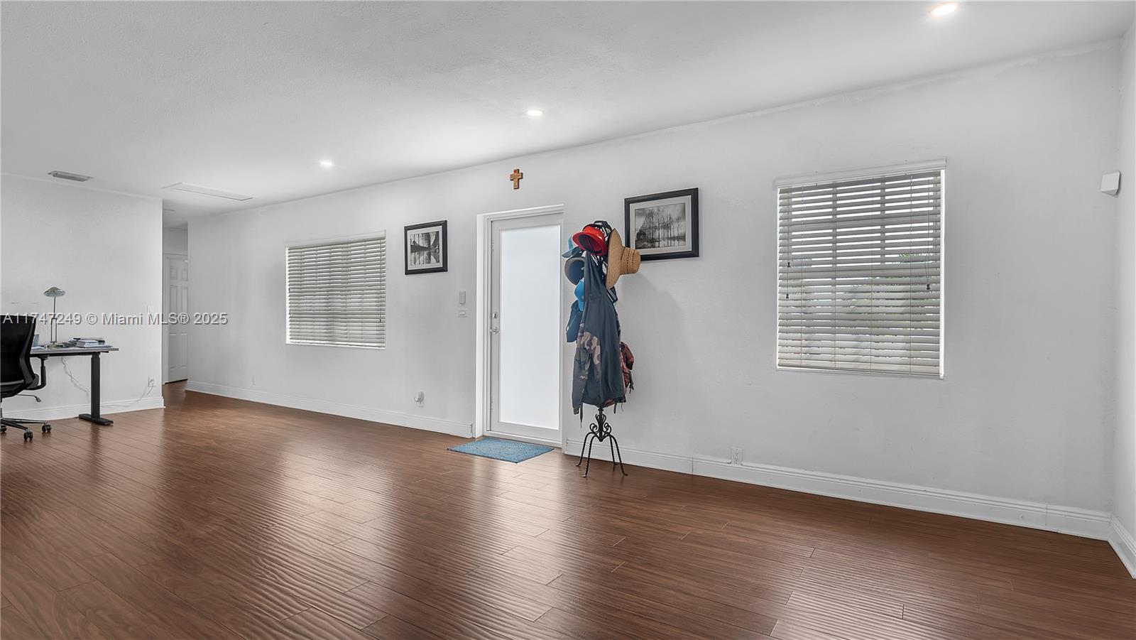 CORAL WAY VILLAGE SEC A P - Residential