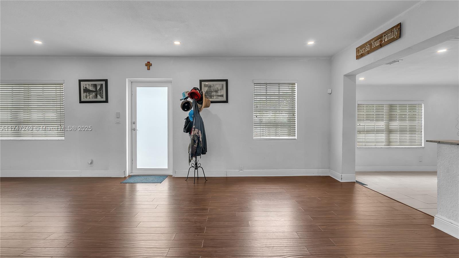 CORAL WAY VILLAGE SEC A P - Residential