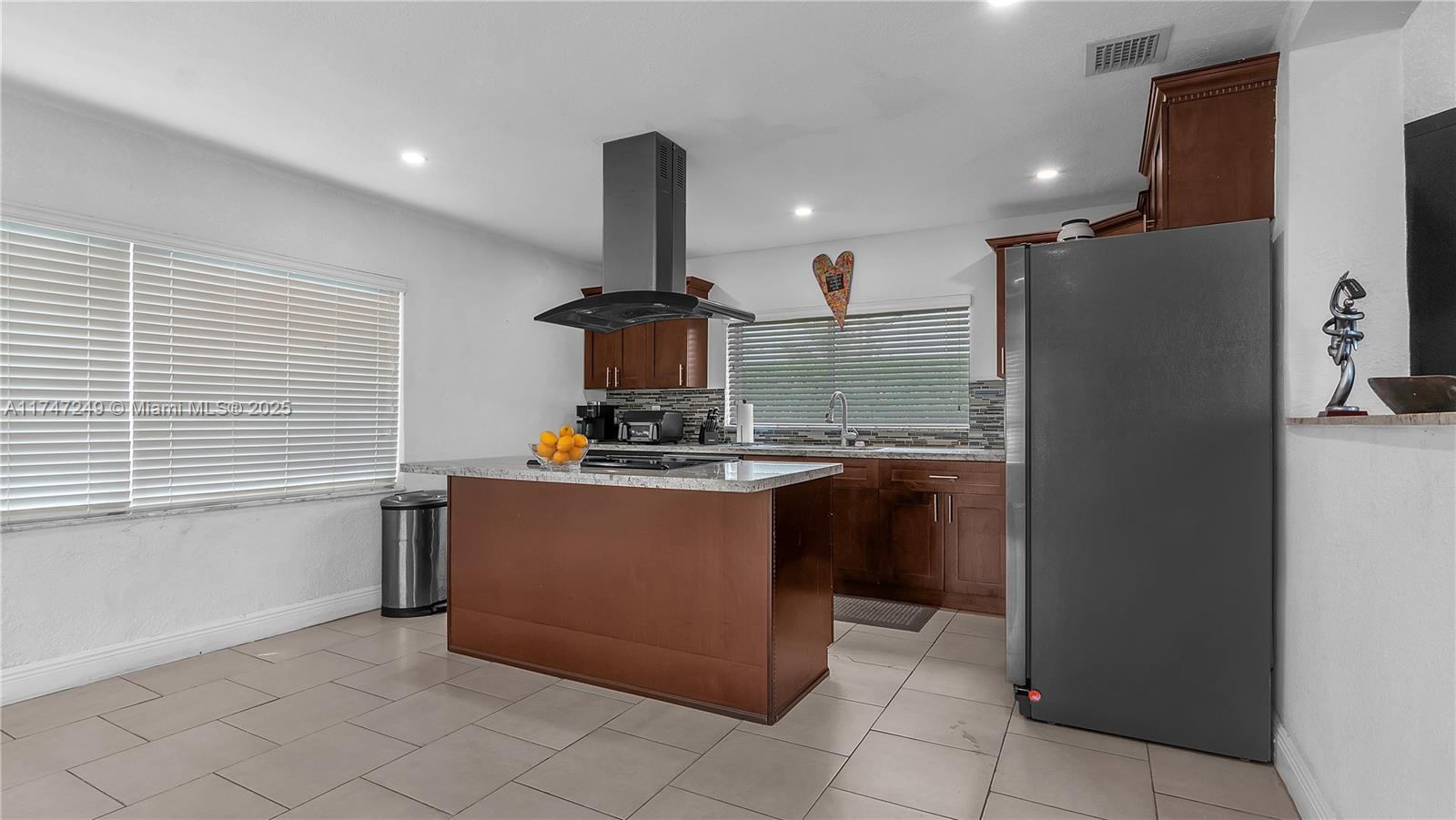 CORAL WAY VILLAGE SEC A P - Residential