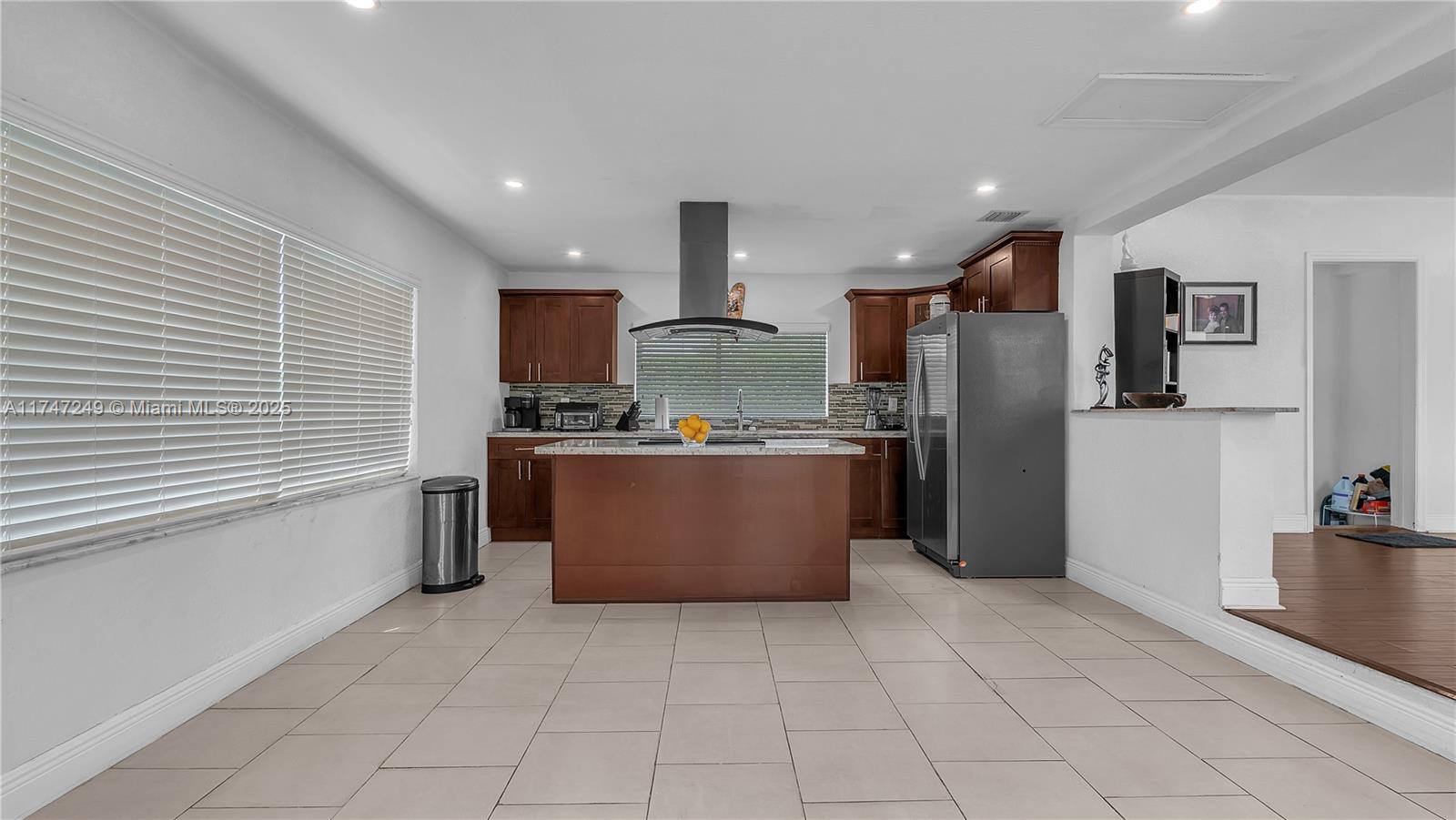 CORAL WAY VILLAGE SEC A P - Residential