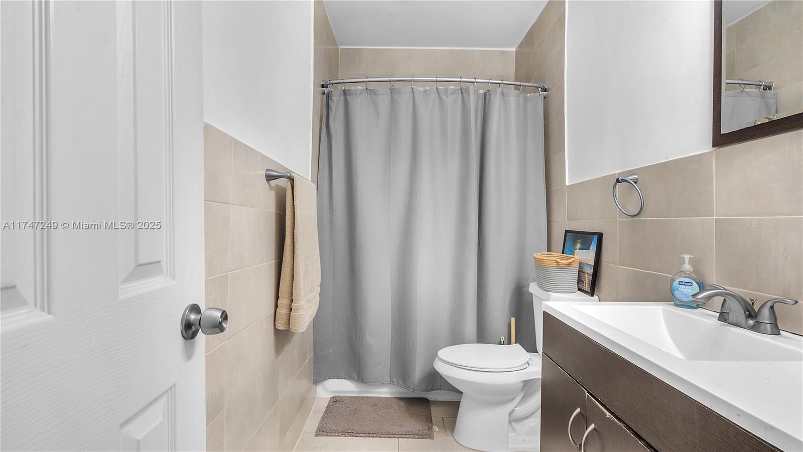CORAL WAY VILLAGE SEC A P - Residential