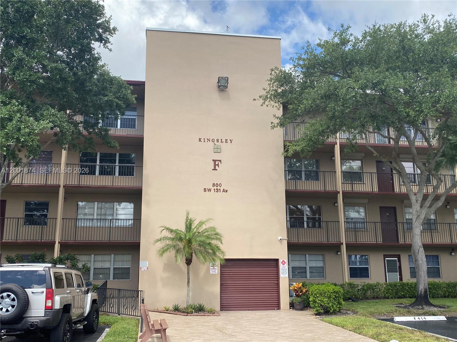 KINGSLEY AT CENTURY VILLA - Residential Lease