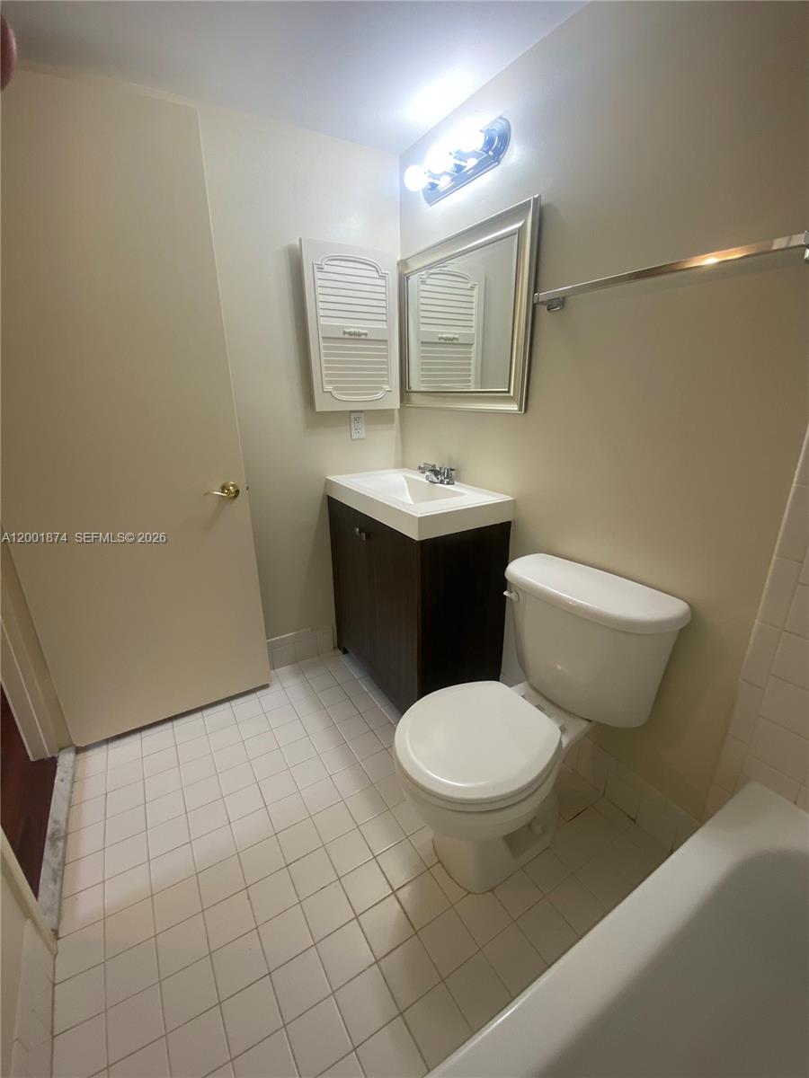 KINGSLEY AT CENTURY VILLA - Residential Lease