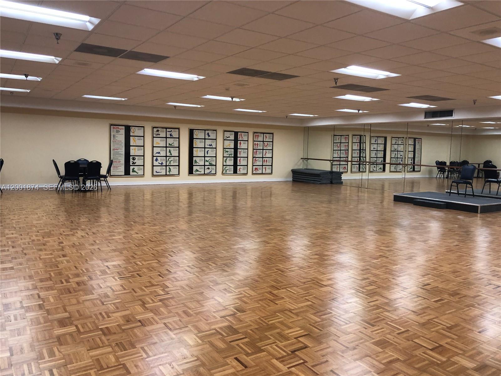 KINGSLEY AT CENTURY VILLA - Residential Lease