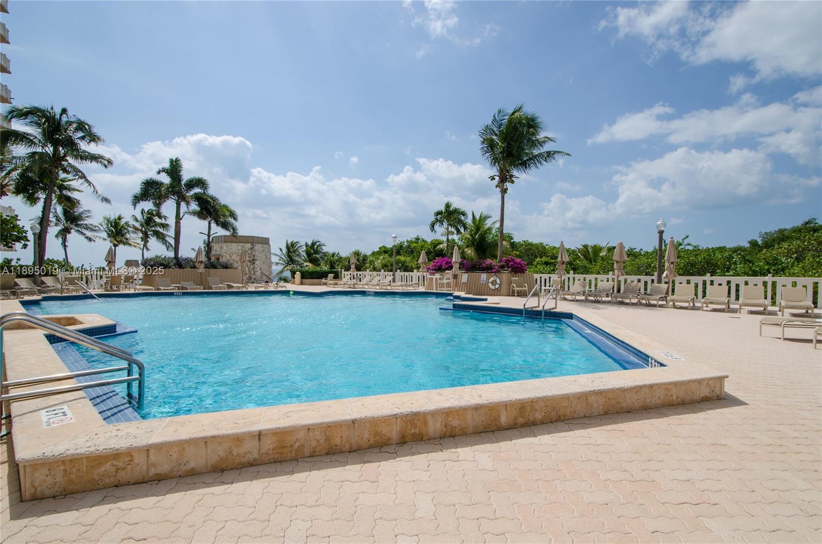 TOWERS OF KEY BISCAYNE CO - Residential