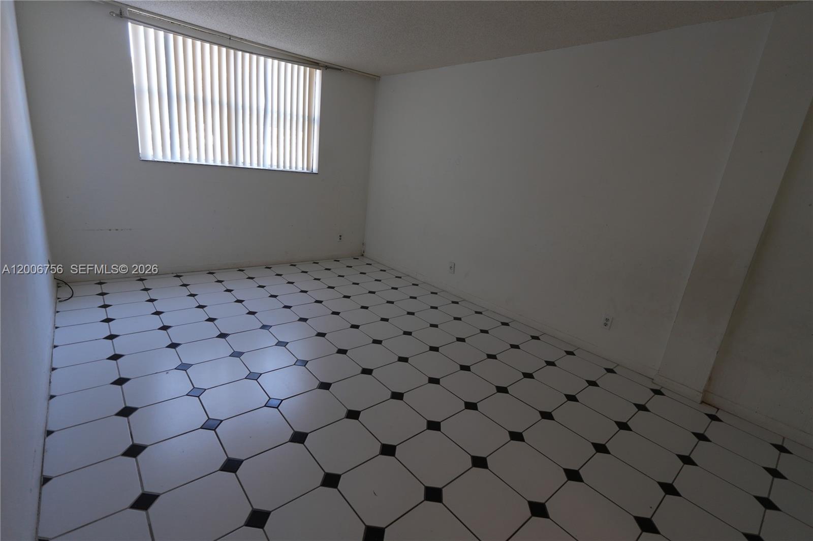 BREAKWATERS OF THE PALM B - Residential