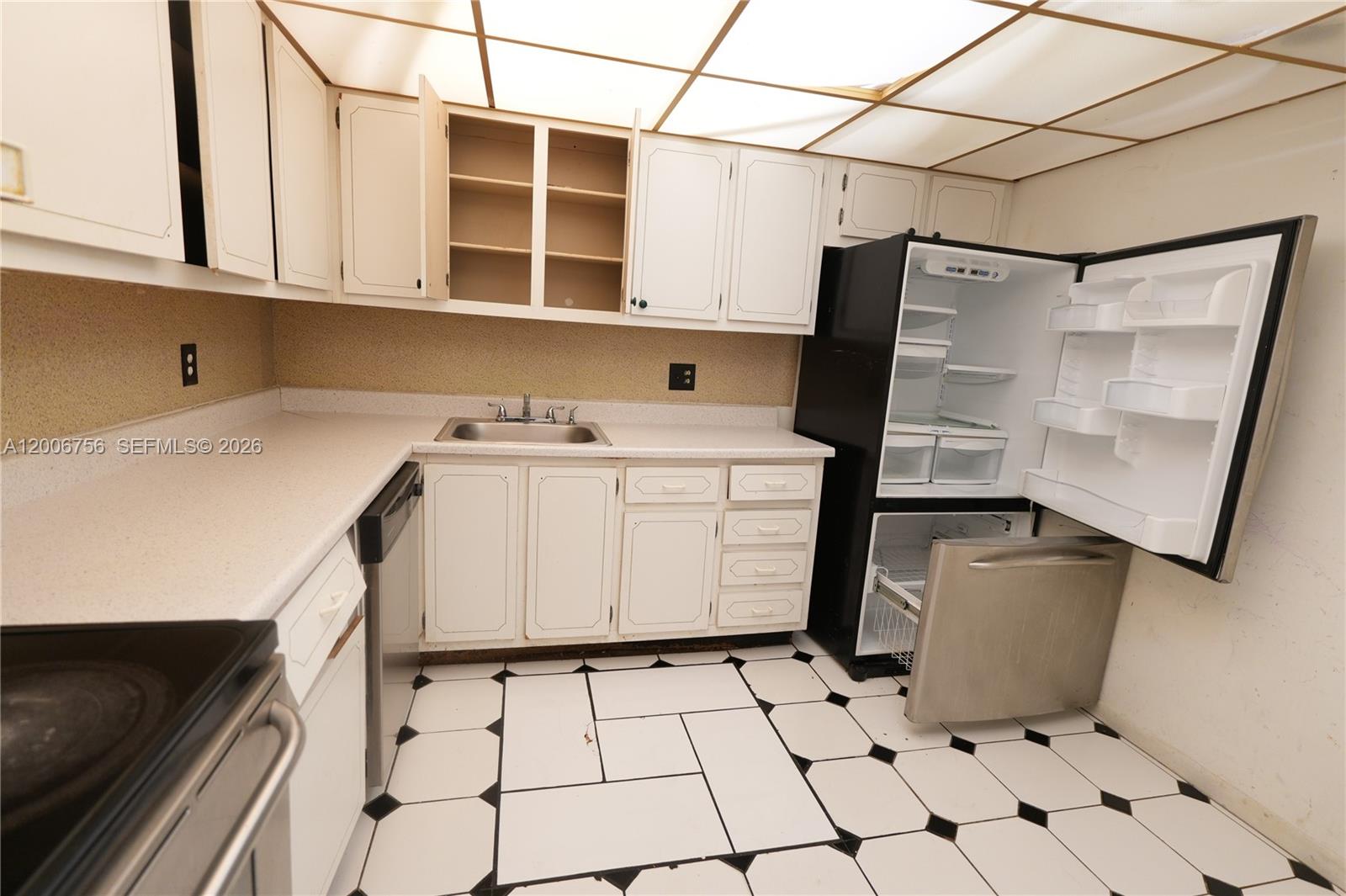 BREAKWATERS OF THE PALM B - Residential