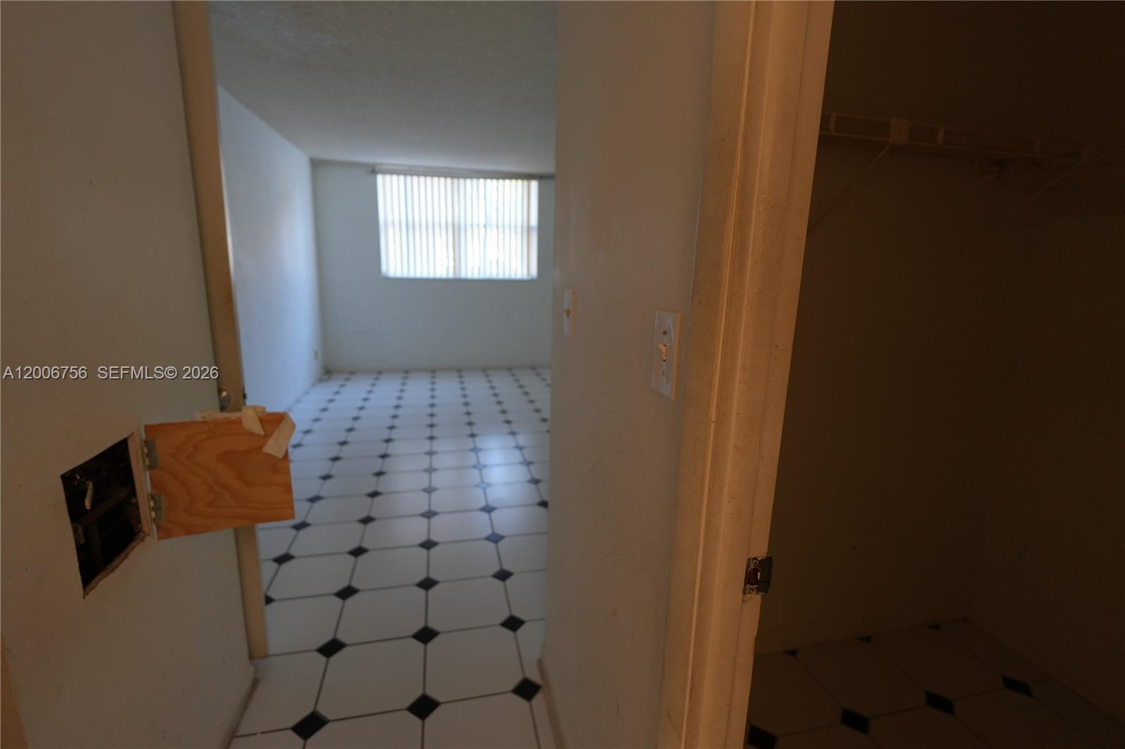 BREAKWATERS OF THE PALM B - Residential