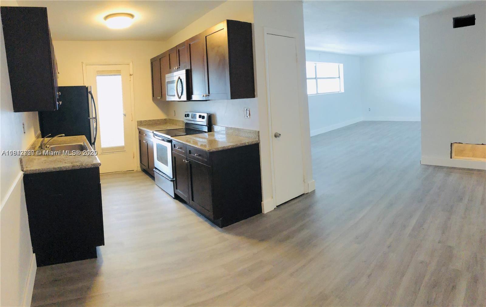 6910 Bay Dr 5