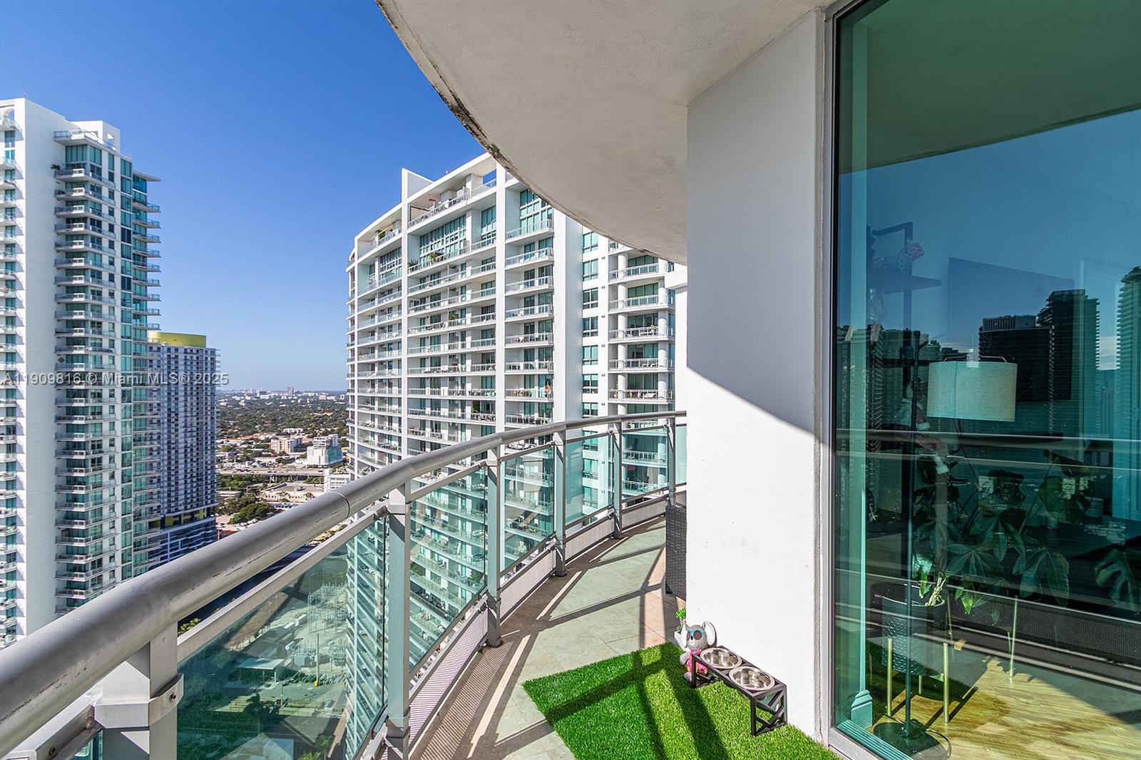 WIND CONDO - Residential