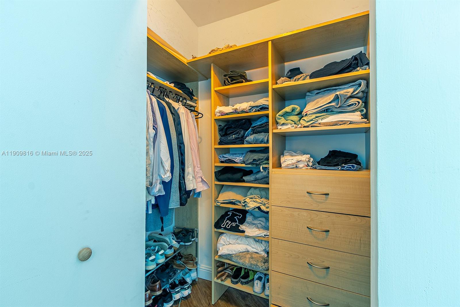 WIND CONDO - Residential